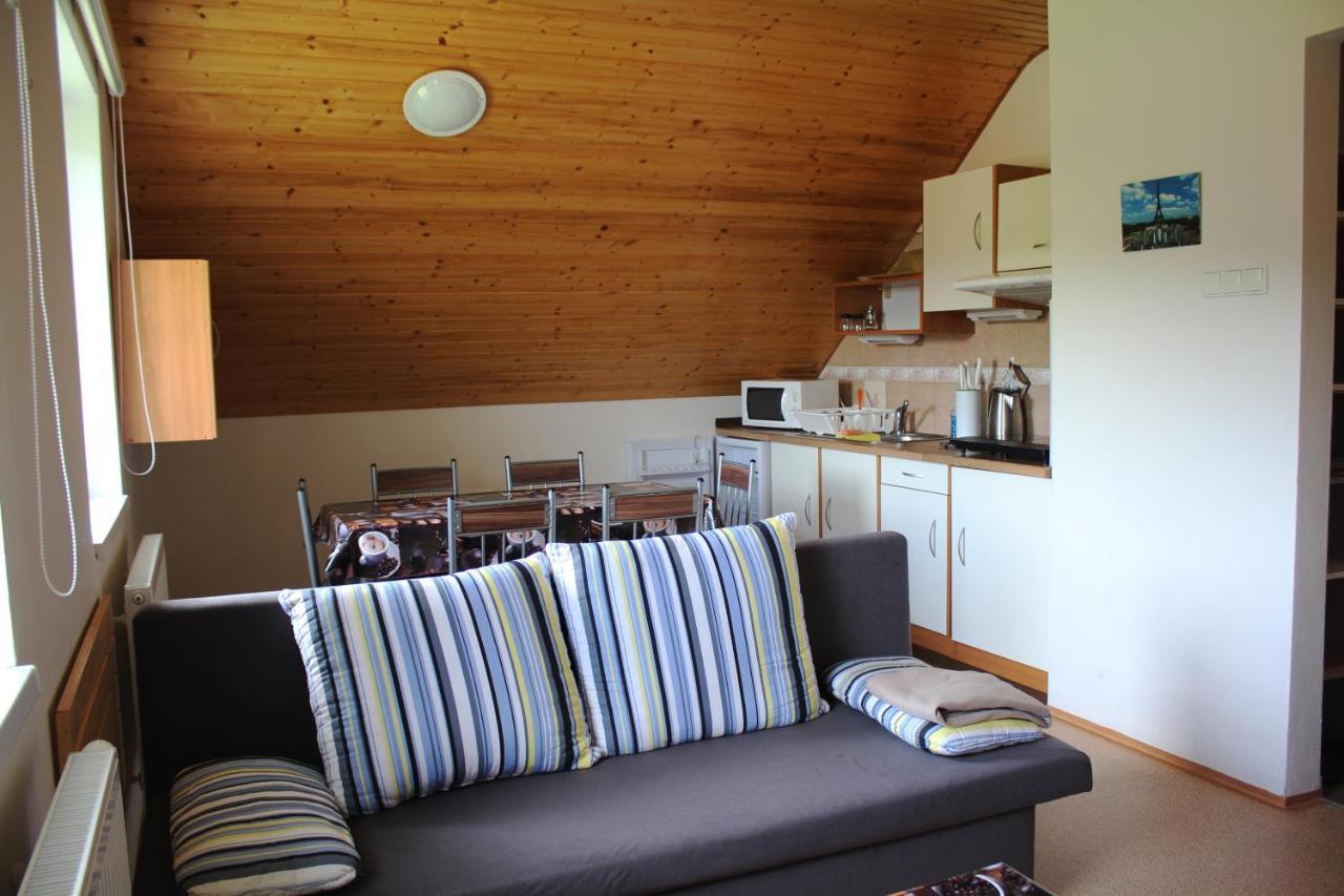 Apartmany Fialka Kasperske Hory Exterior photo